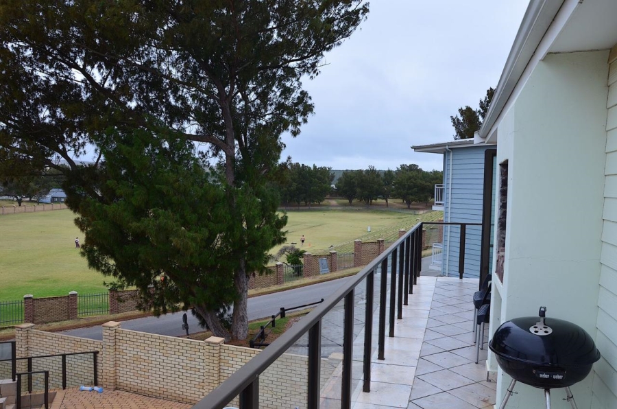 6 Bedroom Property for Sale in Hartenbos Central Western Cape
